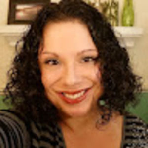 Meet your Posher, Raquel